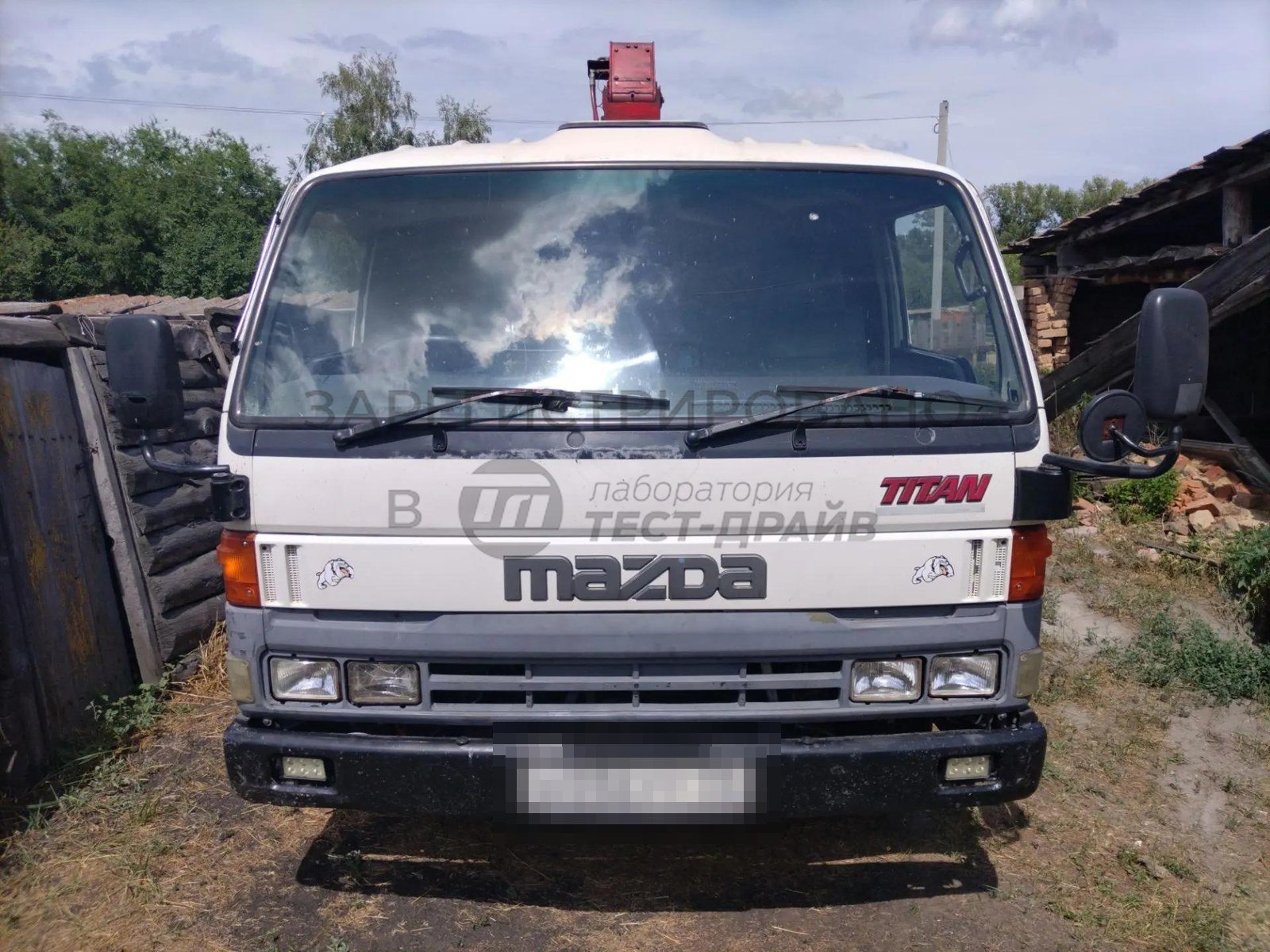 КМУ на Mazda Titan — и нюанс с цветом 🏗️